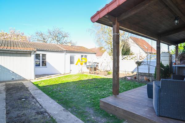 Maison 6 pièces 95 m² avec garage et dépendance €399 000 ** - Référence 9519