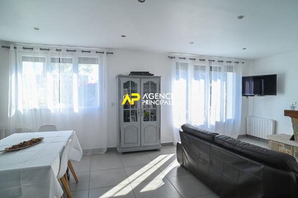 Maison 6 pièces 95 m² avec garage et dépendance €399 000 ** - Référence 9519