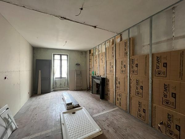 Maison ancienne à rénover à Vivonne - 3 pièces - 50 000 €