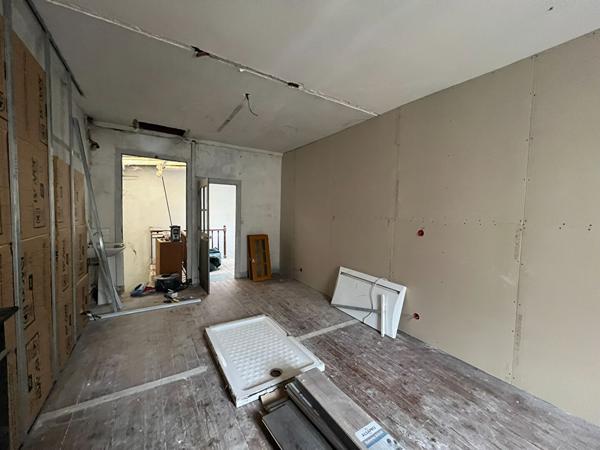 Maison ancienne à rénover à Vivonne - 3 pièces - 50 000 €