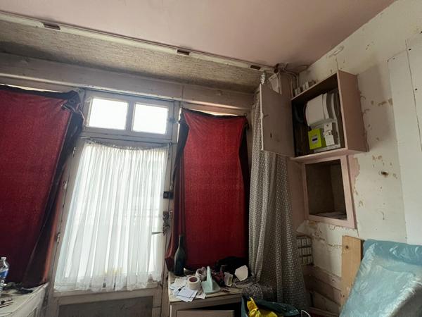 Maison ancienne à rénover à Vivonne - 3 pièces - 50 000 €