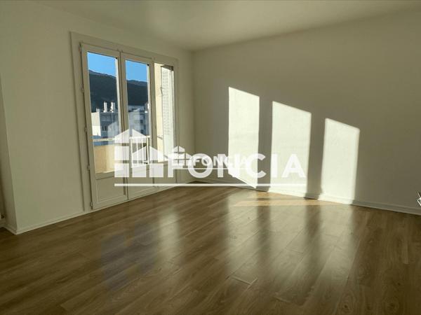 Location Appartement 4 pièces 67.44 m² - 4 ALLEE DES ACACIAS Le Pont De Claix 38800