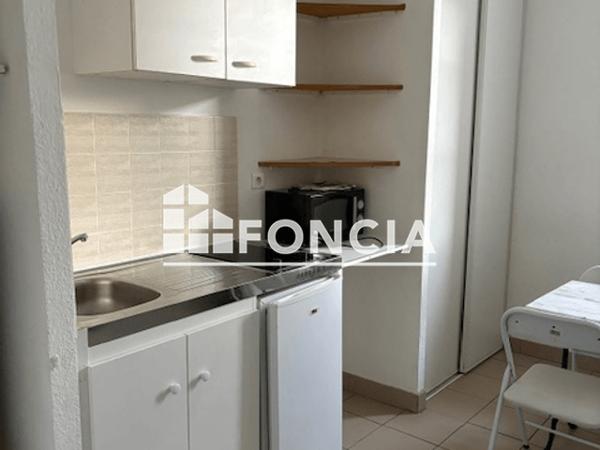 Location Studio meublé 25 m² - 35 RUE DE L'EGLISE Nimes-st Cesaire 30900