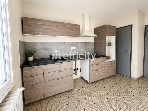 Maison
         4 pièces
        - 85 m² 190 000 € *