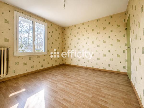 Maison
         4 pièces
        - 85 m² 190 000 € *