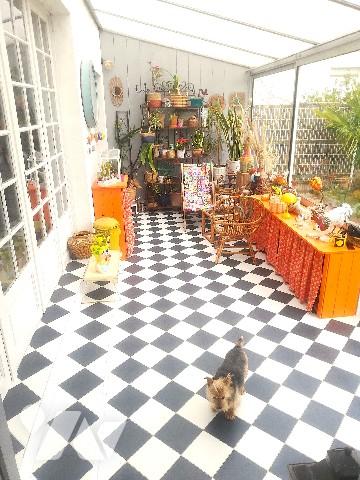 Proche centre-ville et environ 3 km des plages, belle propriété avec magnifique vue sur la campagne