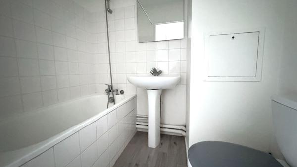 GRAND STUDIO IDÉALEMENT SITUÉ