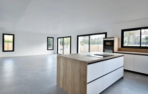 EXCLUSIVITÉ – Maison contemporaine T6 de 2025