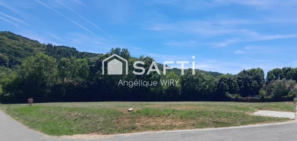 Terrain Constructible Viabilisé de 1560 m²