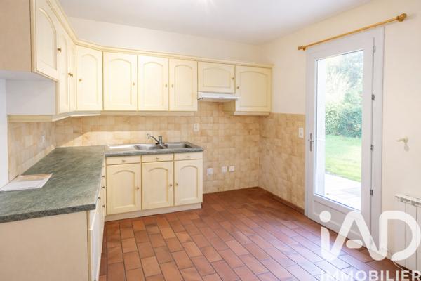 Maison à vendre 6 pièces 130 m² Les Baux-Sainte-Croix