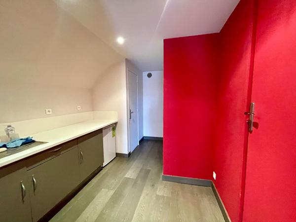 LOCAL PROFESSIONNEL EGUILLES