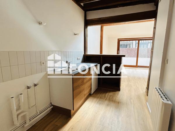 Location Appartement 2 pièces 46.25 m² - 73 RUE EAU DE ROBEC Rouen Cedex 1 76000