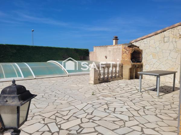 MAISON AVEC PISCINE