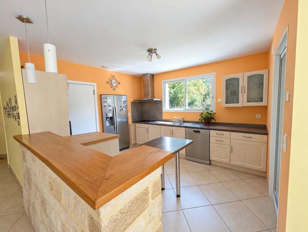 Vente                                                      Maison
                        
                     5 pièces                      134 m2                     à Le Vigan