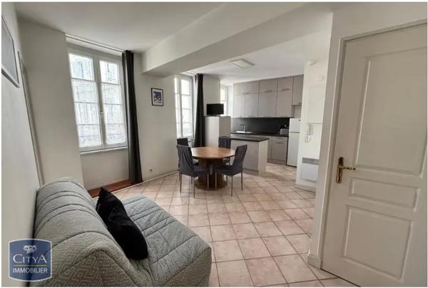 Appartement à louer 2 pièces 40.92m² La Rochelle (17000)