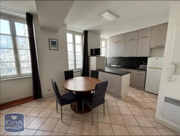 Appartement à louer 2 pièces 40.92m² La Rochelle (17000)
