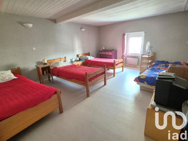 Maison 3 pièces de 74 m² à Saint-Amans-Valtoret (81240)