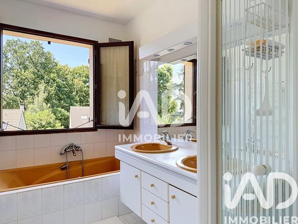 Maison à vendre 7 pièces 150 m² Saint-Germain-le-Rocheux