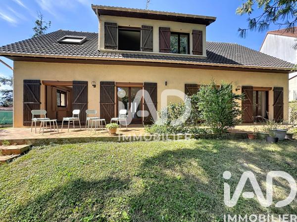Maison à vendre 7 pièces 150 m² Saint-Germain-le-Rocheux