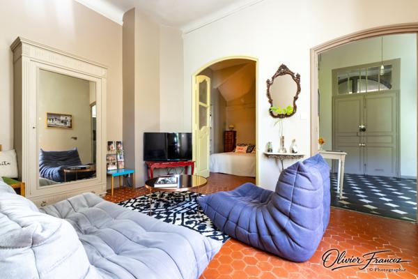 Maison
         9 pièces
        - 195 m² Bien prestige 1 250 000 € *