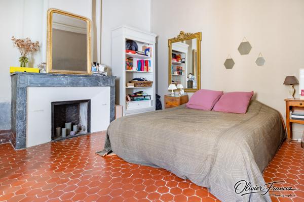Maison
         9 pièces
        - 195 m² Bien prestige 1 250 000 € *