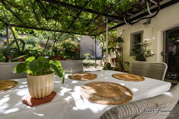Maison
         9 pièces
        - 195 m² Bien prestige 1 250 000 € *