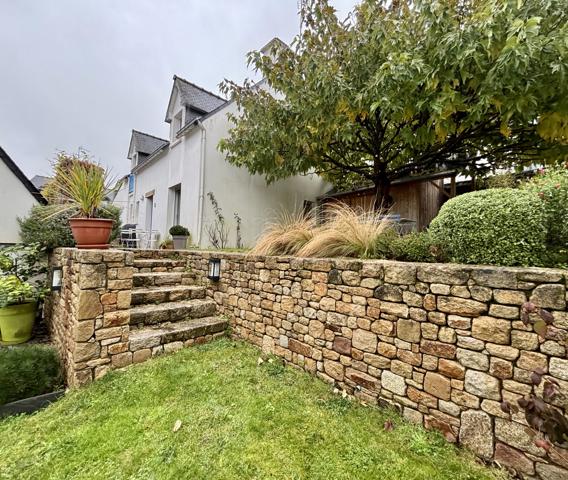Maison ancienne rénovée avec jardin SAINT GOUSTAN AURAY