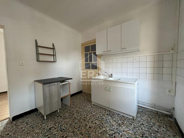 Maison de plain-pied avec garage et 2 chambres à Pierrefitte-Nestalas