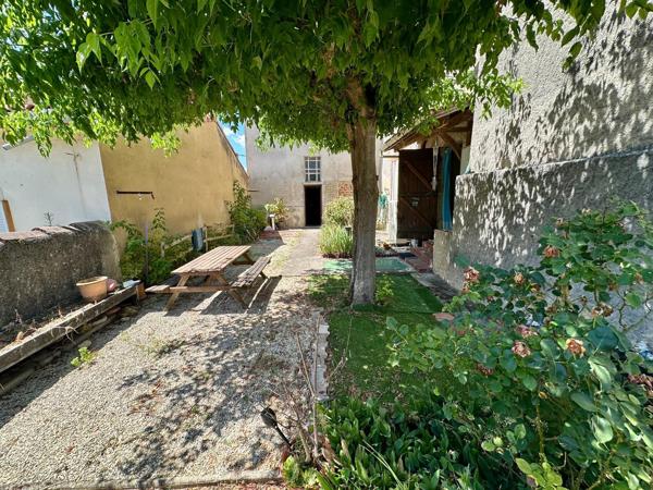 Maison de caractère avec dépendance au cœur de Manciet