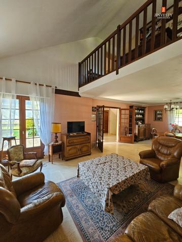 JINVESTY - MAISON NON MITOYENNE SUR TERRAIN DE 1092 M² AVEC SOUS SOL ET GARAGE