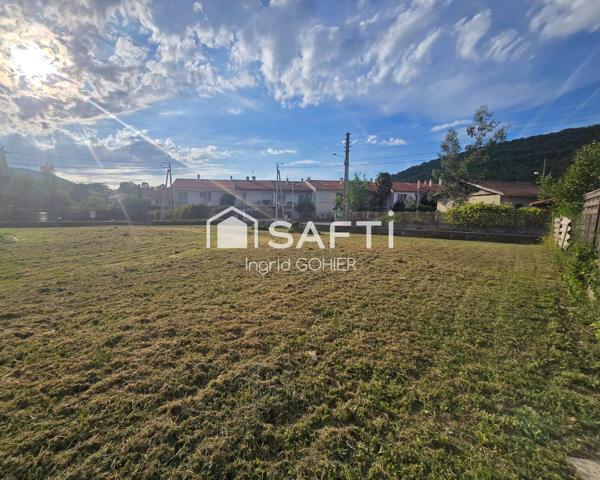 Rare terrain constructible en plein centre de Lavelanet