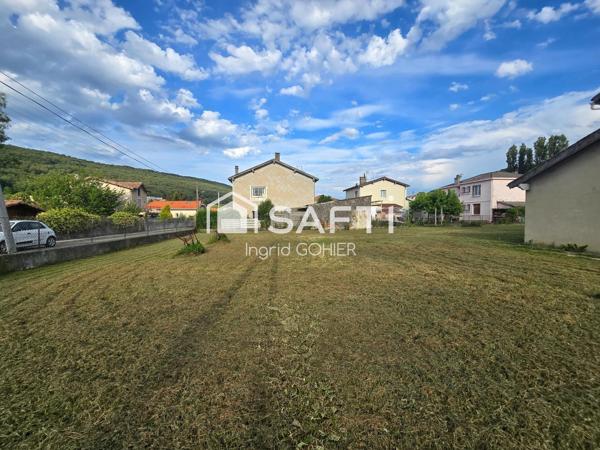 Rare terrain constructible en plein centre de Lavelanet