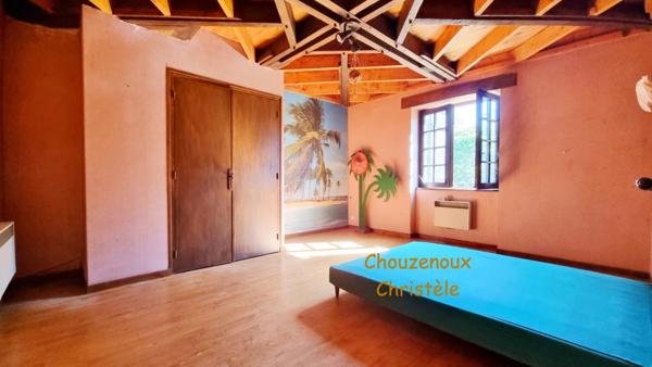 24330  Milhac d'Auberoche : maison Périgourdine