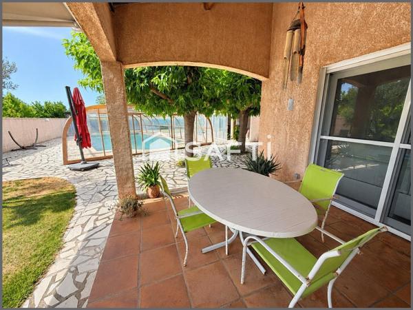 Grande villa familiale avec piscine et dépendances