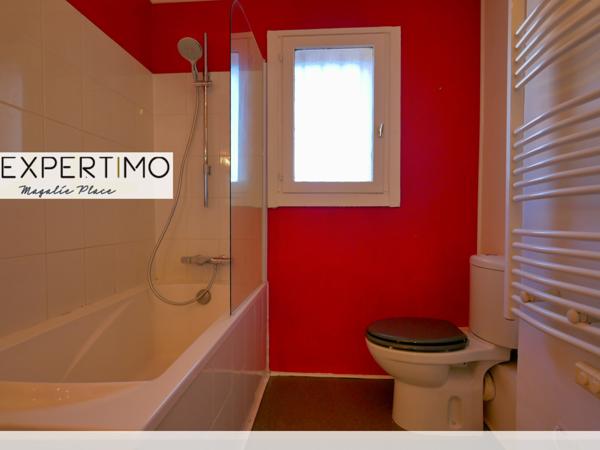 Saint-Genis-Laval (69230) Maison familiale lumineuse et sécurisée – Proche métro B – CLASSE DPE C