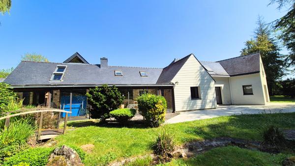Fouesnant (29170) Fouesnant Maison de 9 pièces principales de 215 m²