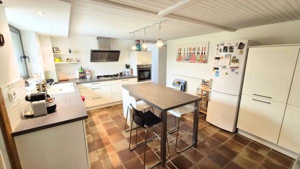 Fouesnant (29170) Fouesnant Maison de 9 pièces principales de 215 m²