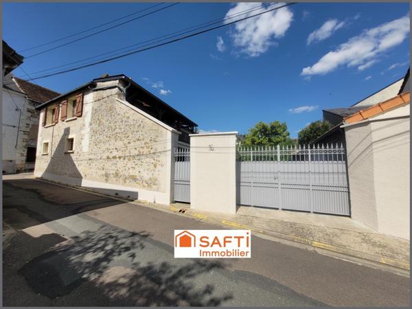 BATISSE Hypercentre 3ch +Cour +Jardin +Dépendances