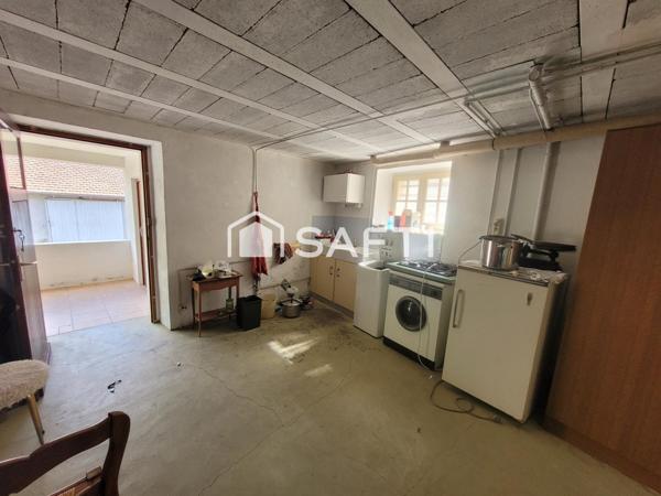 BATISSE Hypercentre 3ch +Cour +Jardin +Dépendances