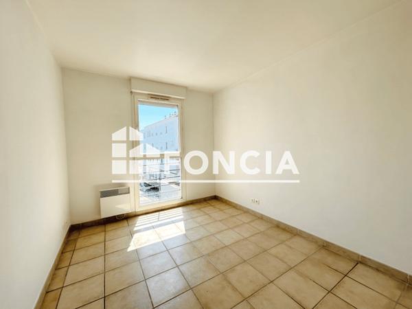 Location Appartement 2 pièces 49.74 m² - 33 RUE DU CAPITAINE CASANOVA Toulon 83000