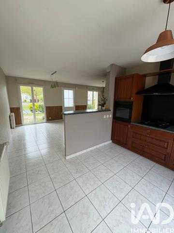 Maison à vendre 5 pièces 97 m² Beaufort-en-Anjou