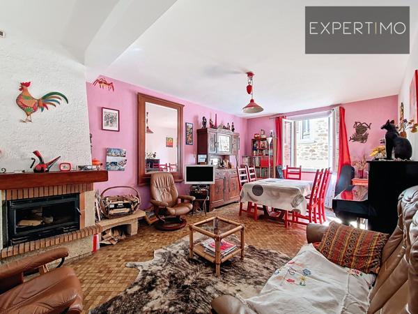 Cassagnes-Bégonhès (12120) Cassagnes-Bégonhès – Maison de village avec garage et panneaux photovoltaïques