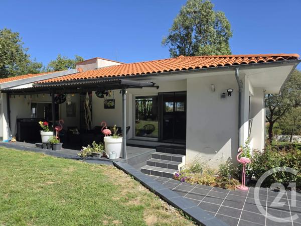 Maison à vendre  6 pièces - 225 m 2   CARBONNE  - 31
