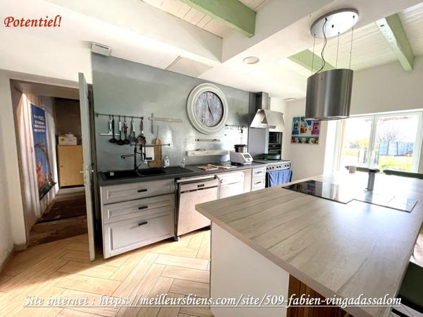 Longere traditionnellle en pierre de taille