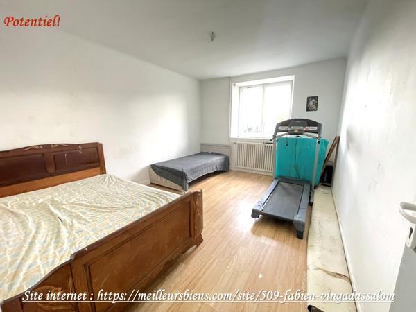 Longere traditionnellle en pierre de taille