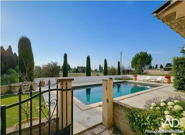 Maison à vendre 6 pièces 225 m² Camaret-sur-Aigues