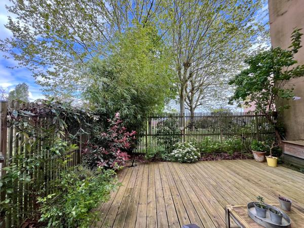 Duplex 99m², terrasse de 25 m², proche gare