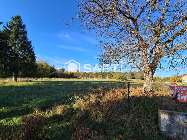 beaux terrains en sortie de village