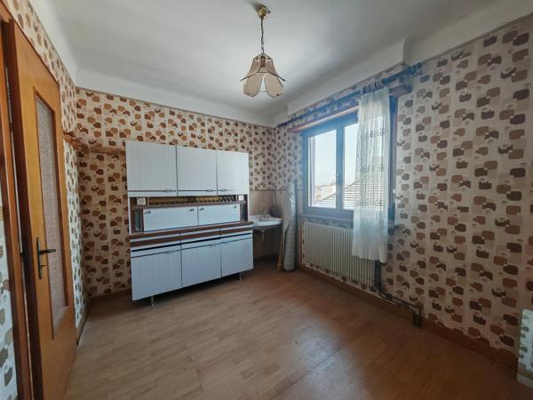 Maison 6 pièces - 4 chambres - sous sol - proximité Gare