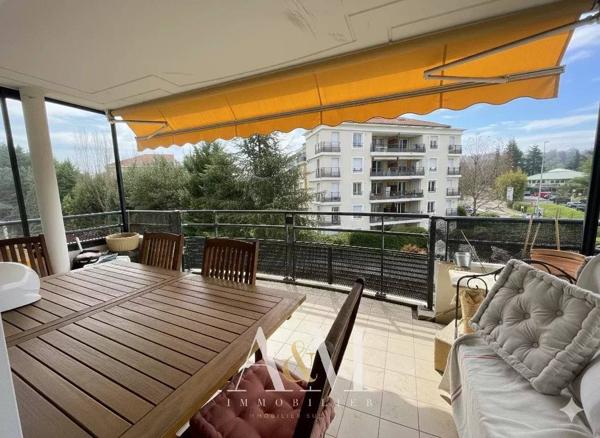 Appartement T4 de 90 m² + terrasse 14 m², cave et garage